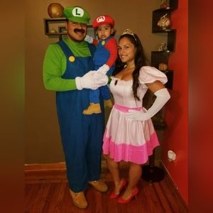 Princess Peach Costume 👑